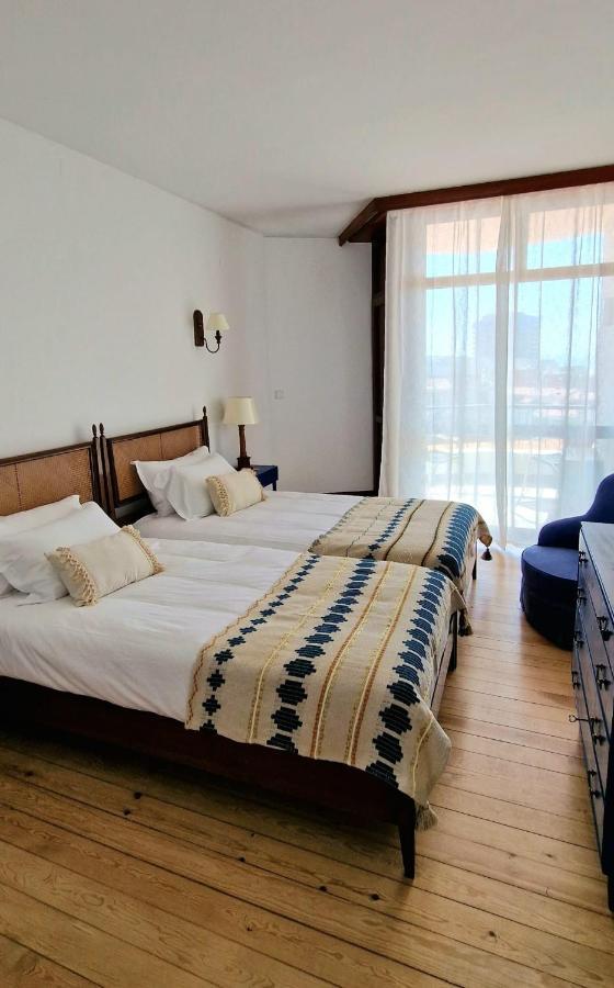 Boutique Inn & Restaurant - Casa Dos Suecos Фигейра-да-Фош Экстерьер фото